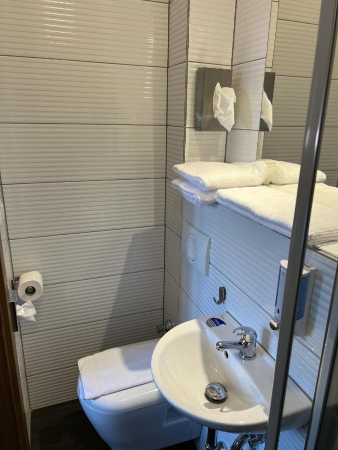 Hotel Pasa Paradies Kostenlose Parkplaetze Hanau Екстер'єр фото